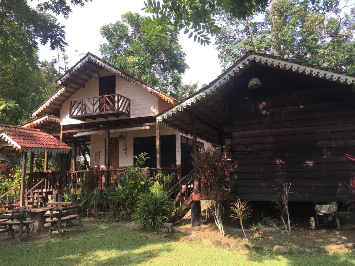 Rustic Chalet - Dahlia n Mawar at Sedim Vista Kulim Bagian luar foto