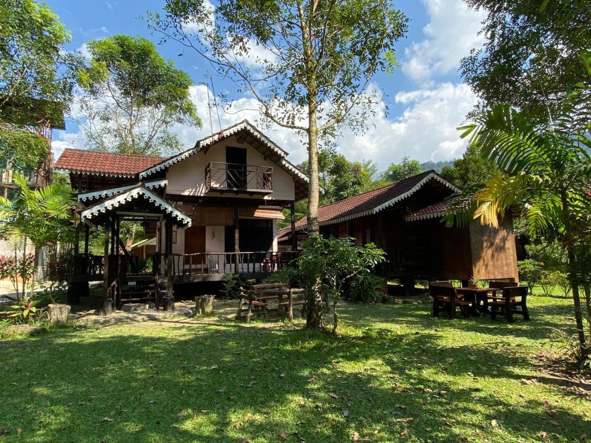 Rustic Chalet - Dahlia n Mawar at Sedim Vista Kulim Bagian luar foto