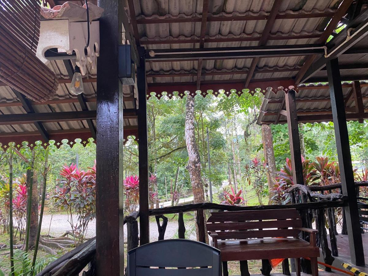 Rustic Chalet - Dahlia n Mawar at Sedim Vista Kulim Bagian luar foto